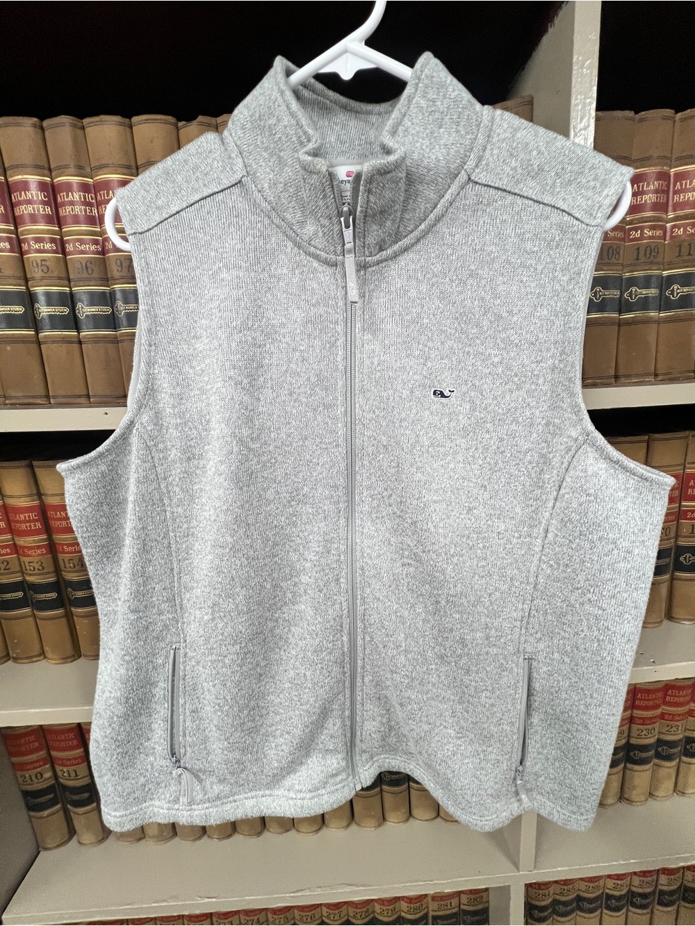 Vineyard Vines Men’s Light Gray Full-Zip Vest